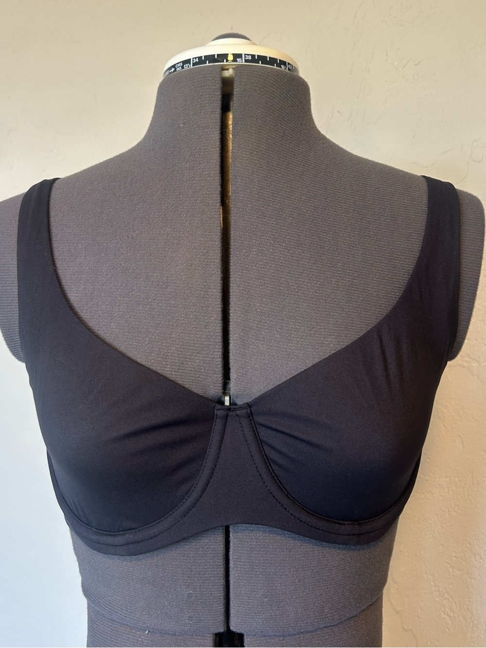 Dobreva F207 Women’s Black Solid Sports Bra 36C Hook & Eye Bra Straps (1921)